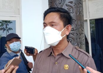 Bakhtiar Wakkang Ikut Vaksin Covid-19 Demi Yakinkan Masyarakat Jika Vaksin Aman.