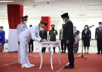 Gubernur Kaltara Lantik Bupati dan Wakil Bupati Malinau