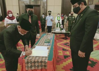 Sosok Budiono Resmi Gantikan Posisi Almarhum Thohari Aziz