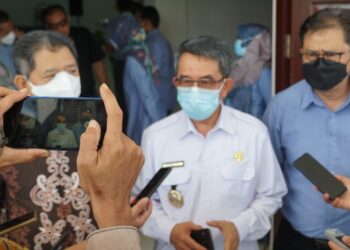Distribusi Vaksin Lansia Terkendala, Bupati Kutim Minta Door to Door