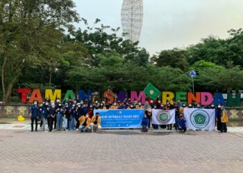 Forum Perempuan Ekonomi dan KM FEB Unmul dalam Aksi Sosial dan Pencerdasan Memperingati Hari Ibu