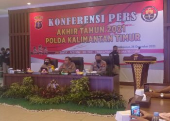 Polda Kaltim Gelar Konferensi Pers Tentang Paparan Kinerja Polda Kaltim Sepanjang Tahun 2021