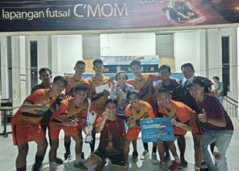 KMB berhasil meraih juara 1 turnamen futsal yang diadakan Mahasiswa perikanan & ilmu kelautan Unmul, dengan akhir score 9-6