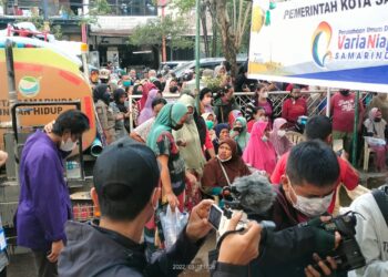 Pemkot Samarinda Melalui Disdag Mulai Melakukan Pendistribusian Minyak Goreng Curah, Per KK Dibagikan 2 Liter