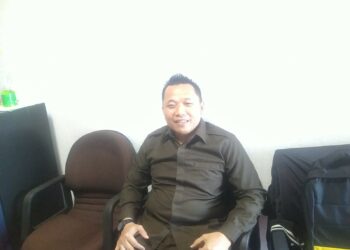 Presiden Joko Widodo Memutuskan  Menyalurkan  (BLT) minyak goreng kepada 20,5 juta Keluarga Yang Termasuk Dalam Daftar BPNT dan PKH,Harapan Deni Hakim Pemerintah Menekan Harga Minyak goreng