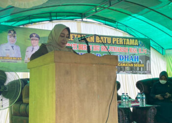 Peletakkan Batu Pertama Pembangunan Masjid Ar-Raudha, Bupati Berau Ajak Masyarakat Kampung Gunung Sari Membangun Bersama