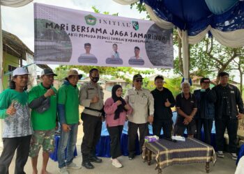 Ketua Bapemperda DPRD Samarinda ,Dukung Komunitas INITIAL dan  Forum Pemuda Peduli Lingkungan bersihkan karang mumus.