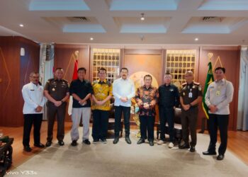 Jaksa Agung ST Burhanuddin Meminta SMSI Kawal Kinerja Jaksa