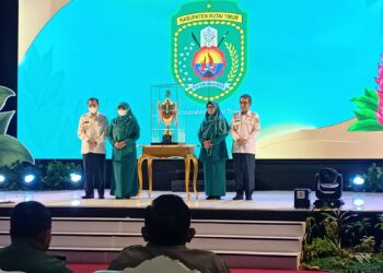 Hadi Mulyadi Resmi Menutup Peringatan HKG ke -50