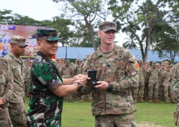 PANGDAM VI/MLW MENGHADIRI UPACARA PENUTUPAN LATGATMA SUPER GARUDA SHIELD TAHUN 2022