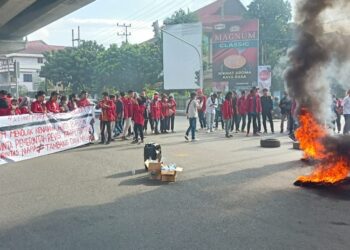 Menggugat Kenaikan Harga BBM, Mahasiswa Samarinda Berikan Solusi