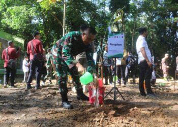 Kodam VI/Mlw laksanakan Reboisasi dan Reklamasi dalam rangka peringatan HUT ke 77 TNI