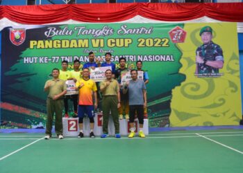Pangdam VI/MLW Resmi Tutup Pertandingan Bulu Tangkis Santri Pangdam VI Cup Tahun 2022