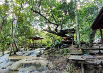 Wisata Tersembunyi di Kaliorang, Air Terjun Tangga Bidadari