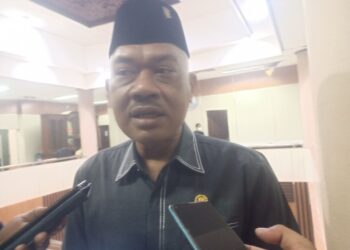 Budiono Prihatin Terhadap Kondisi Pedagang Ikan Di Pasar Klandasan
