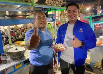 Nasdem gelar nobar piala dunia bersama masyarakat Samarinda.