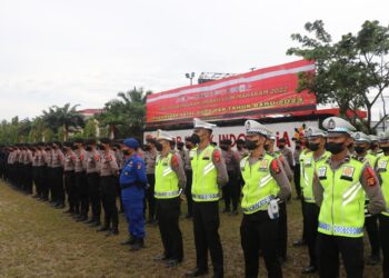 Jelang Natal dan Tahun Baru, Wakapolda Kaltim Pimpin Apel Ops Lilin Mahakam 2022