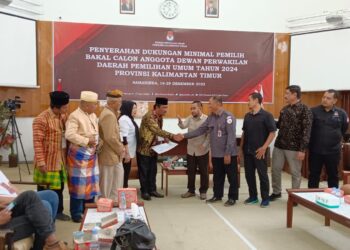 A Jawad Sirajuddin mendaftar ke KPU Kaltim Untuk Bacalon DPD RI