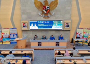 Rapat Evaluasi Kota Layak Anak Sam Syaimun Berkomitmen Tingkatkan Kualitas Pelayanan Terhadap Ibu, Anak dan Keluarga.