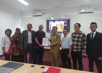 Wagub Kaltim Tampil Sebagai Penguji Semhas Penelitian Tesis, Mahasiswa Program Pasca Sarjana Ini Tuai Apresiasi Dari Dosen dan Pemerintah