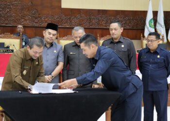 Wakil Gubernur Kaltim Hadiri Pengesahan Perda RTRW Kaltim 2022-2042 : Kemajuan Dan Pembangunan Baru Buat Kaltim