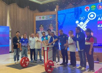 Perebutkan 108 Medali di 12 Kelas, Kejurnas Angkat Besi Secara Resmi Dibuka