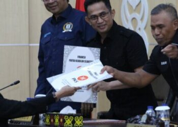 DPRD Balikpapan Gelar Rapat Paripurna, Pandangan Umum Fraksi Atas Tiga Raperda