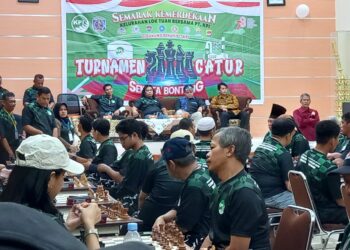 Wakil Ketua DPRD Bontang Agus Haris Hadiri Turnamen Catur se Kota Bontang