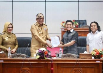 Rapat Kerja Penyampaian Jawaban Wali Kota Bontang Terhadap Pandangan Umum Fraksi-Fraksi tentang APBD-P 2023