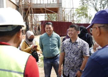 Komisi I Tinjau Pembangunan Kelurahan Satimpo, Ini Yang Diminta Raking