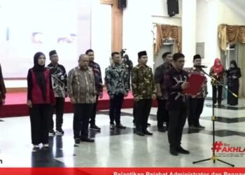 Sebanyak 16 Pejabat Administrator dan Pengawas di Pemkab Kukar Dilantik