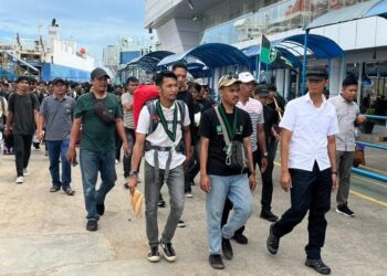 Polda Kaltim Sambut dan Fasilitas Kader HMI Asal Sultra Menuju Kongres XXII di Pontianak