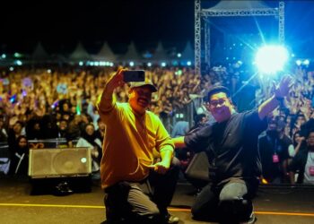 JKT 48 Guncang Panggung Woderful Kukar 2023, Edi-Rendi Kompak Hadir