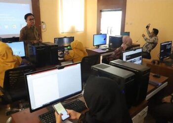 Bimtek Diskominfo Kaltim: Analisis Media Sosial Sebagai Benteng Utama Menjaga Reputasi Pemerintah