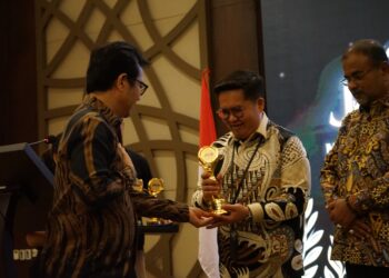 JMSI Award 2024, Wakil Bupati Kukar Dianugerahkan Tokoh Peduli UMKM