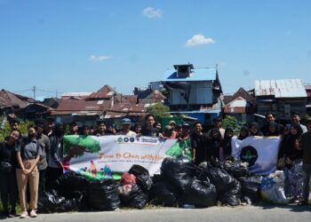 Peringati Hari Peduli Sampah Nasional, HIMIP FISIP UNMUL Gelar Kegiatan Time To Clean With HIMIP (TCWH)