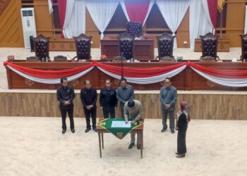 Walikota Samarinda Bersama DPRD Tanda Tangani RPJPD Tahun 2025-2045 