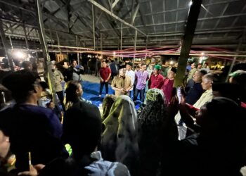 Respons Cepat Wabup Kukar, Rendi Solihin Datangi Lokasi Kebakaran di Desa Sumber Sari