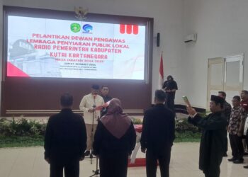 Lantik Tiga Dewan Lembaga Pengawas RPK, Bupati Kukar Berharap Kedepan Ada Perubahan