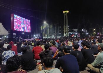  Bupati Kukar Penuhi Harapan Netizen, Nobar Timnas U-23 di Videotron Hebohkan Tenggarong