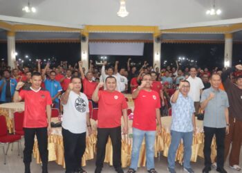 Bukti Kedekatan Polri Kepada Masyarakat Dengan Nonton Bareng Pertandingan Sepak Bola