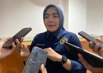 Antrian Panjang di SPBU Samarinda, DPRD Sorot Kebijakan Kuota BBM yang Tak Tepat Sasaran