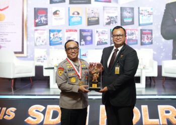 Irjen Dedi Raih Rekor MURI Perwira Tinggi Polri Penulis Buku Terbanyak