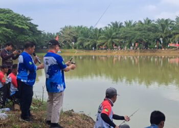Staf Ahli Bidang Pemerintahan dan Kesra Kukar Buka Lomba Mancing Idaman yang ke-4