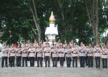 Sambut Hari Bhayangkara Ke-78 Wakapolres Langkat Pimpin Upacara Ziarah Makam Pahlawan