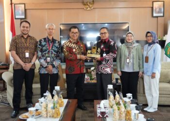 Pimpinan OJK Kalimantan Timur Silaturahmi dengan PJ Gubernur
