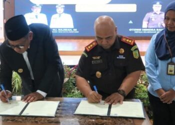 Wali Kota Bontang Tandatangani Kesepakatan Pemkot dengan Kejari