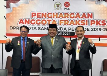 Fraksi PKS DPRD Kota Samarinda Memberikan Penghargaan pada Anggotanya yang Berprestasi