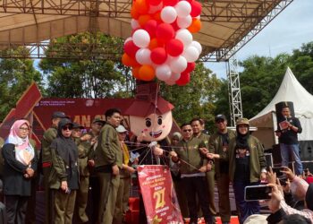 Gaet Ribuan Peserta, KPU Samarinda Sosialisasi Pilkada 2024 Sembari Jalan Sehat
