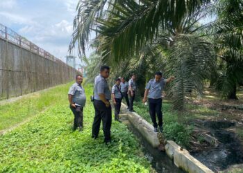 Langkah Pencegahan Banjir: Jajaran Lapas Narkotika Kelas IIA Langkat Turut Andil dalam Pembenahan Saluran Drainase